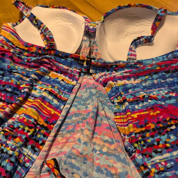 Maidenform mult-colored tankini top - Picture 2 of 3